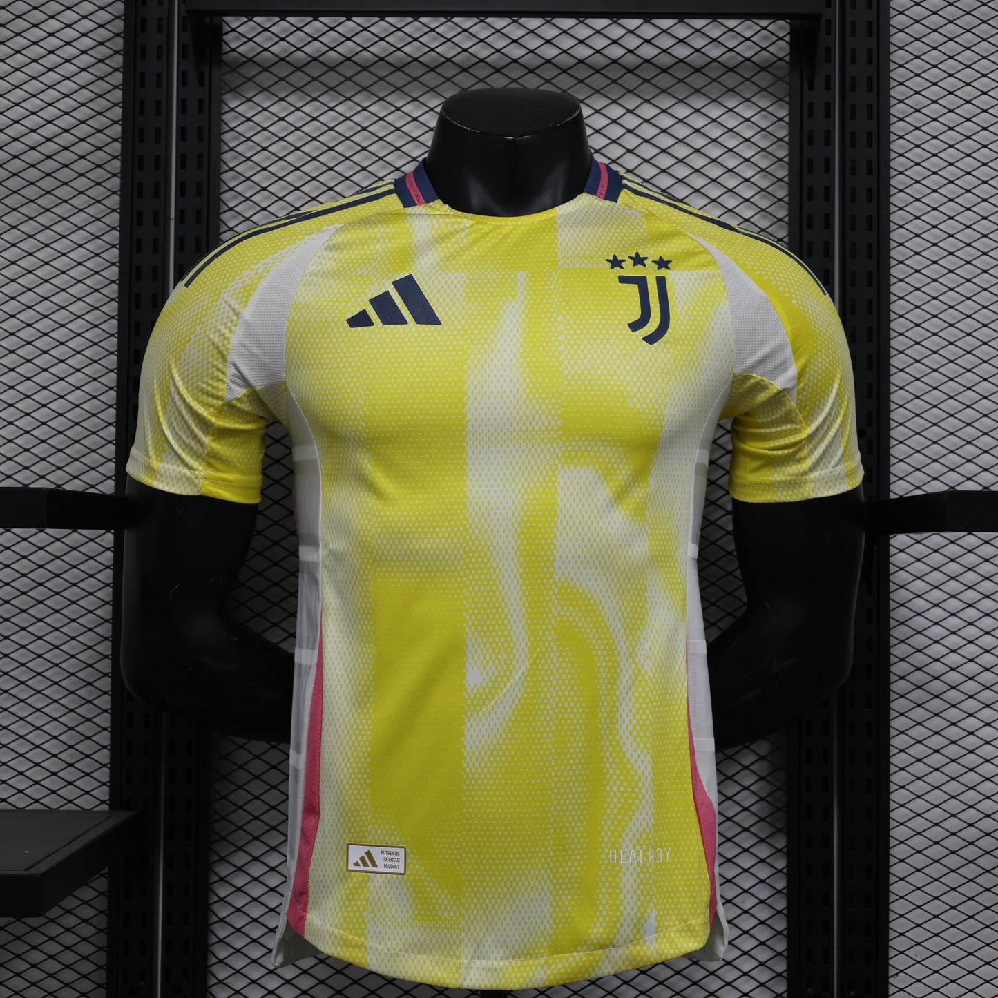 24/25 Juventus Away Player Edition