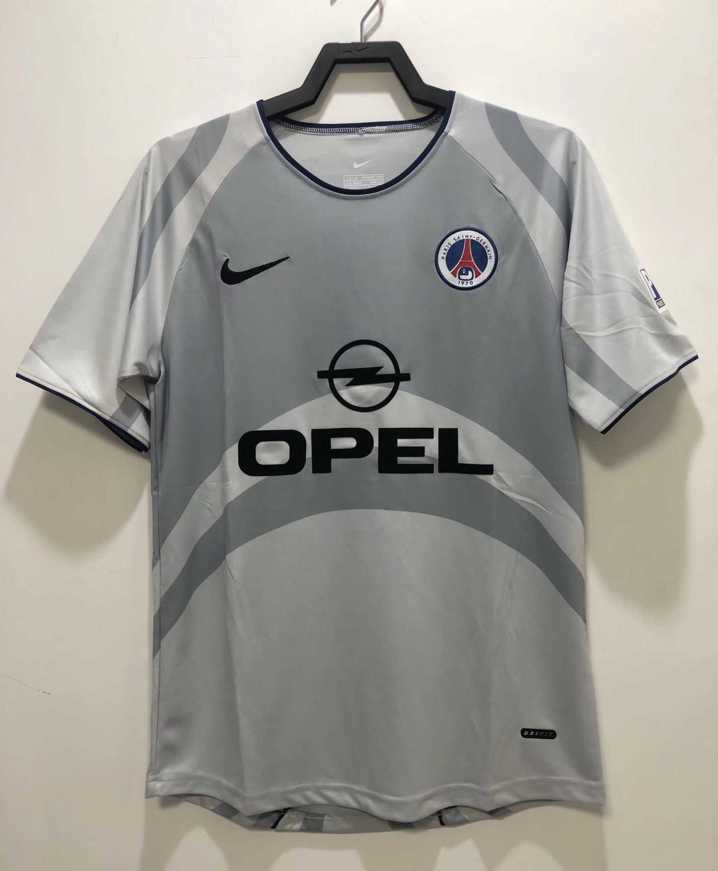 01/02 PSG Away Retro