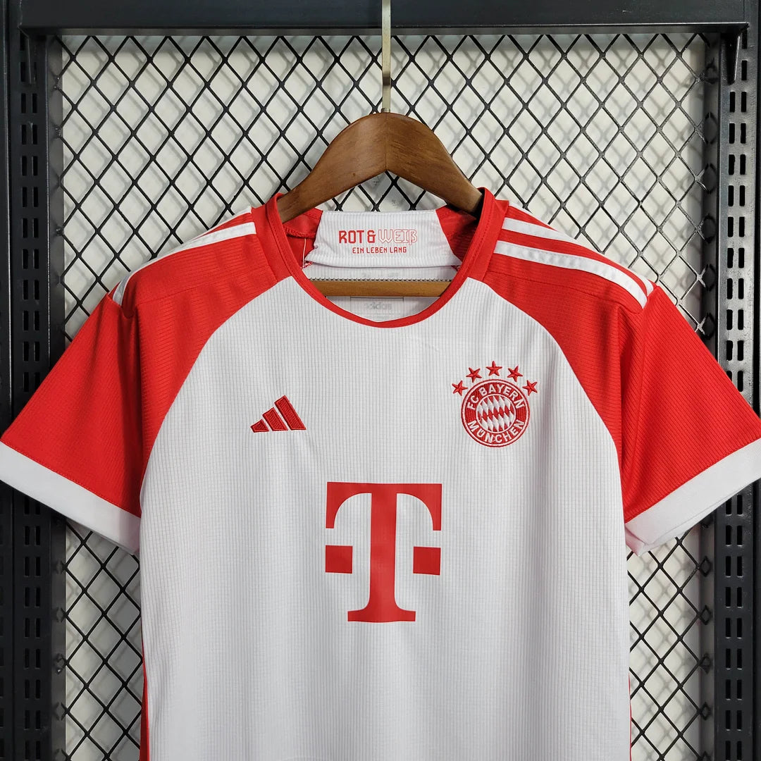 23/24 Bayern München Home Kids